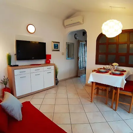 With Parking Space - 2285 Appartement Poreč