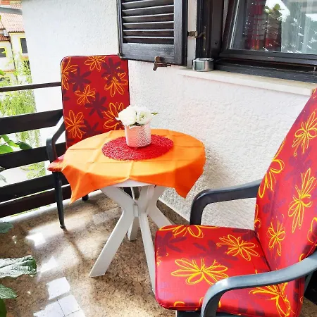 Appartement With Parking Space - 2285 Poreč