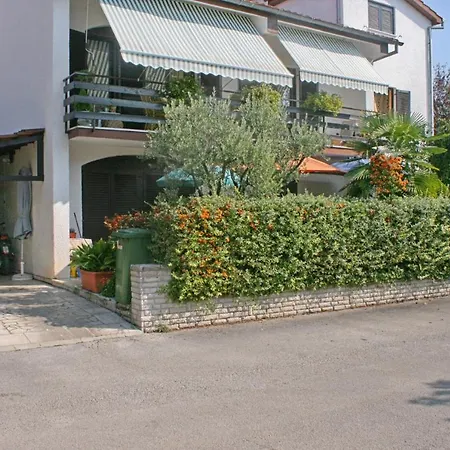 With Parking Space - 2285 Apartment Porec